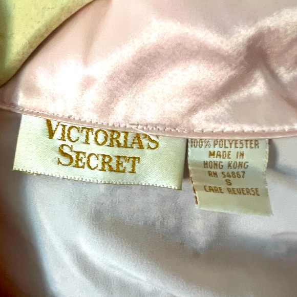 VTG Victoria’s Secret Gold Label Sleepwear - Picture 2 of 7